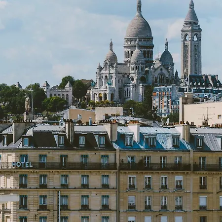 Les Deux Gares &