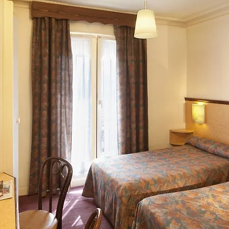 Les Deux Gares & Otel 4*