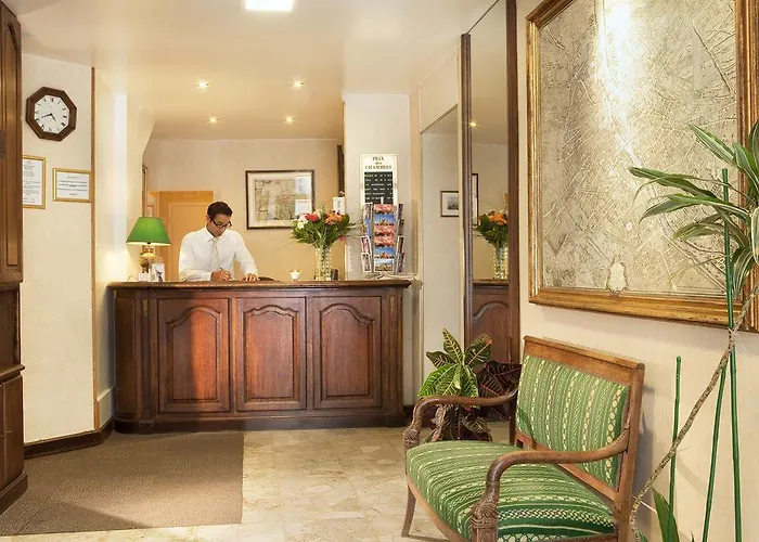Les Deux Gares & 4* Paryż