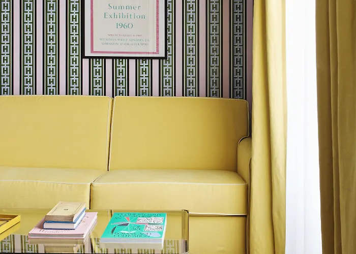 Les Deux Gares & Hotel