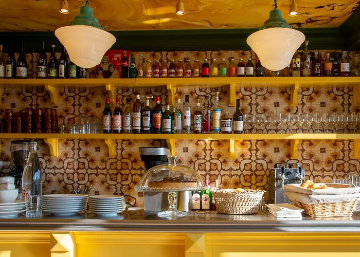 Les Deux Gares & 酒店