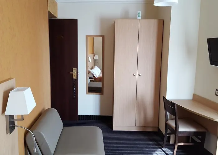 Hotel Les Deux Gares & 4*