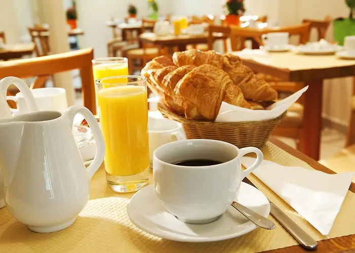 Otel Les Deux Gares & 4*
