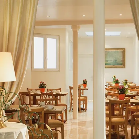 Les Deux Gares & パリ