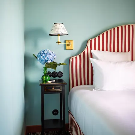 Les Deux Gares Hotel