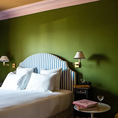 Les Deux Gares Hotel
